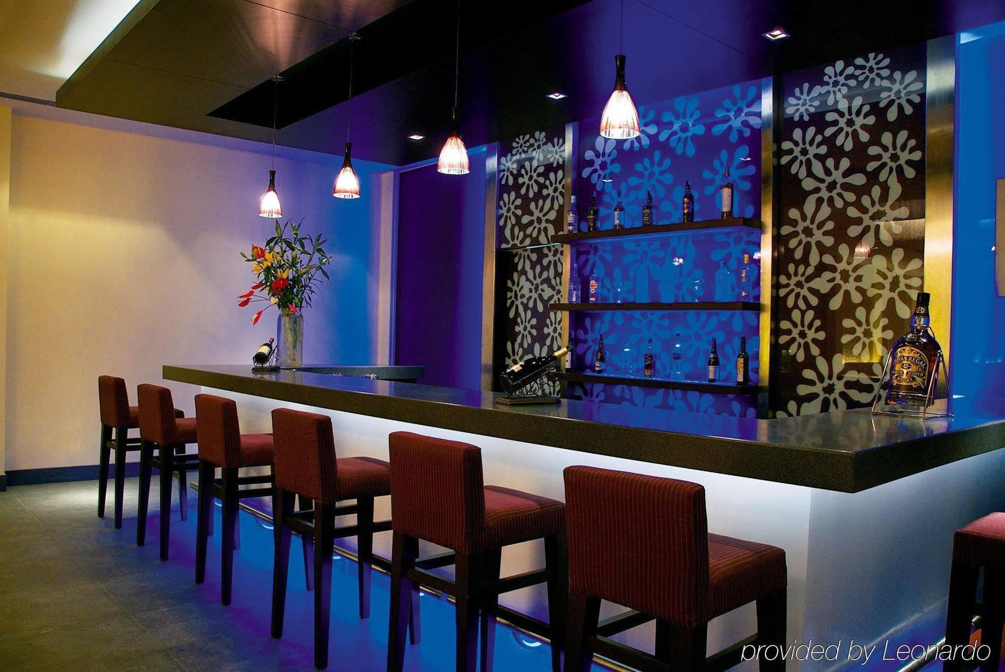 Vivanta Bengaluru Residency Road Étterem fotó